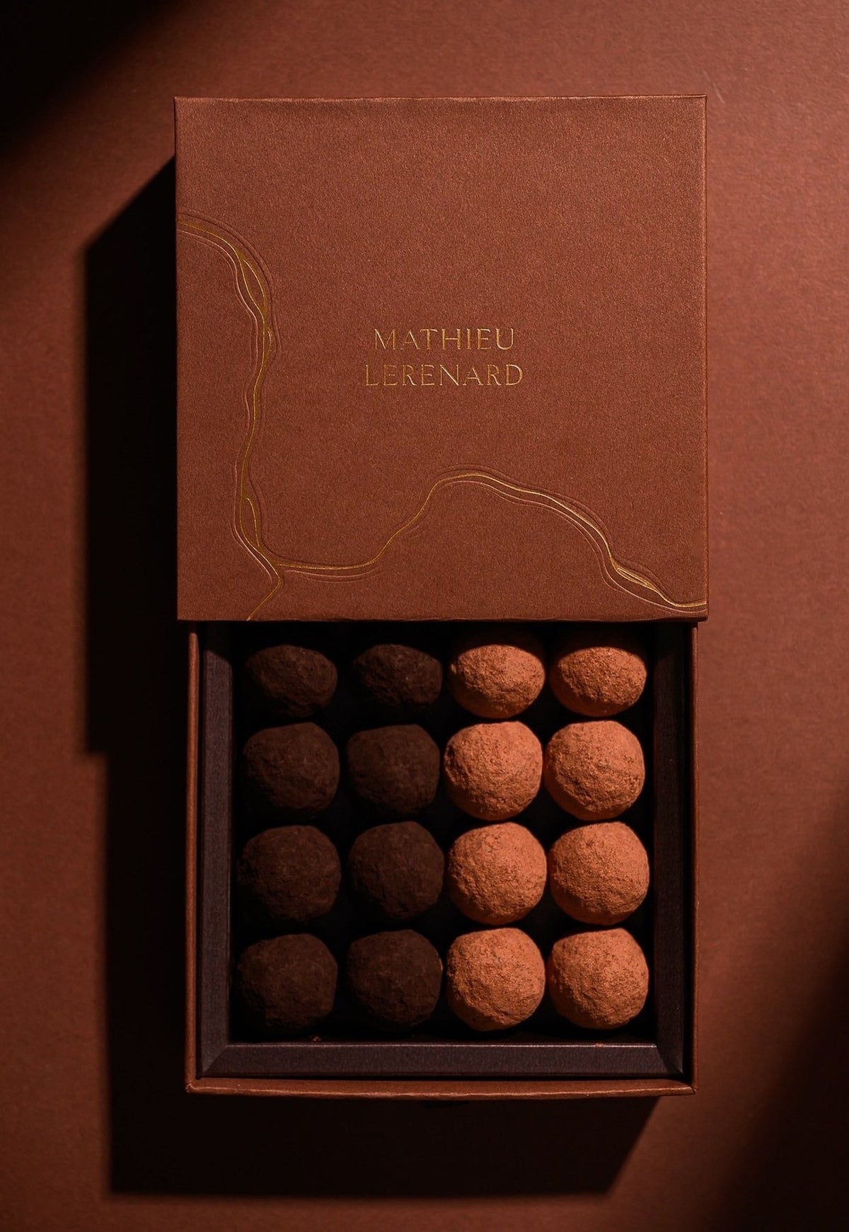 Coffret Truffes lait & noir 16 pièces, Mathieu Lerenard