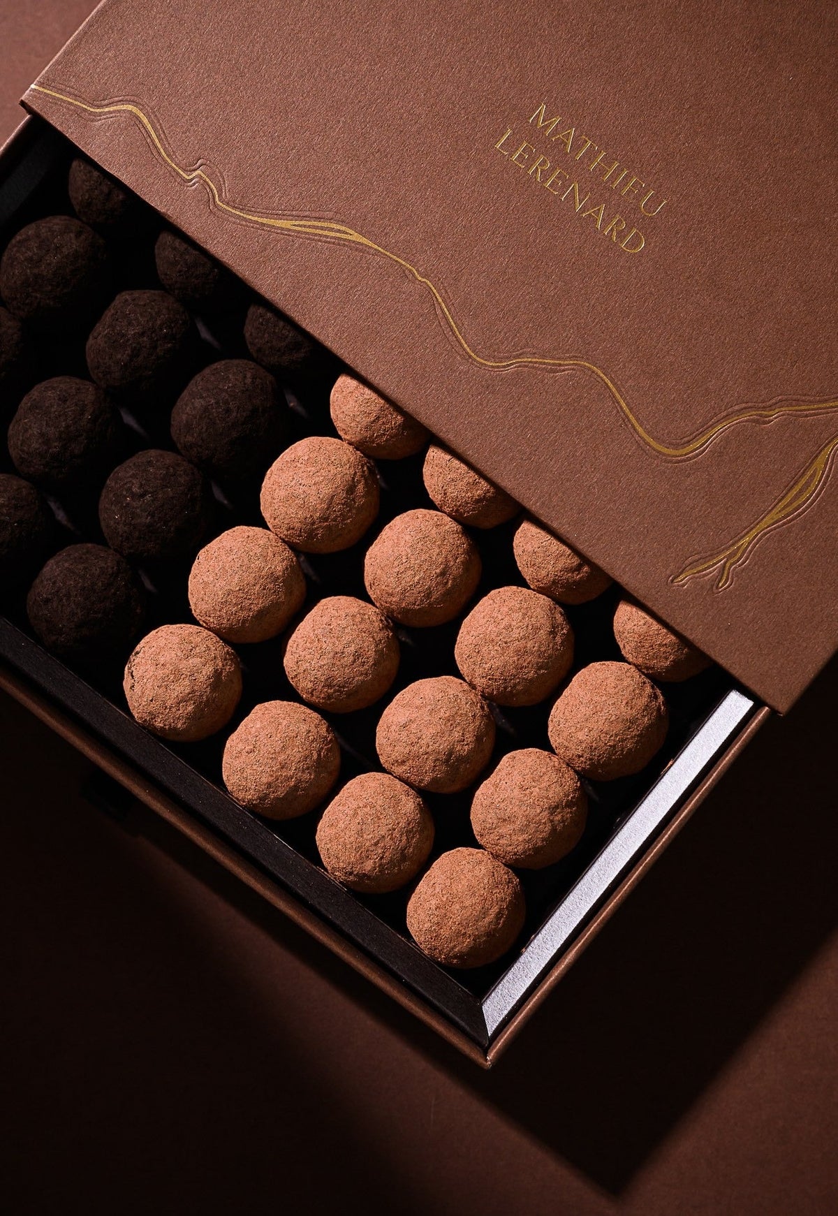 Coffret Truffes lait & noir 28 pièces, Mathieu Lerenard